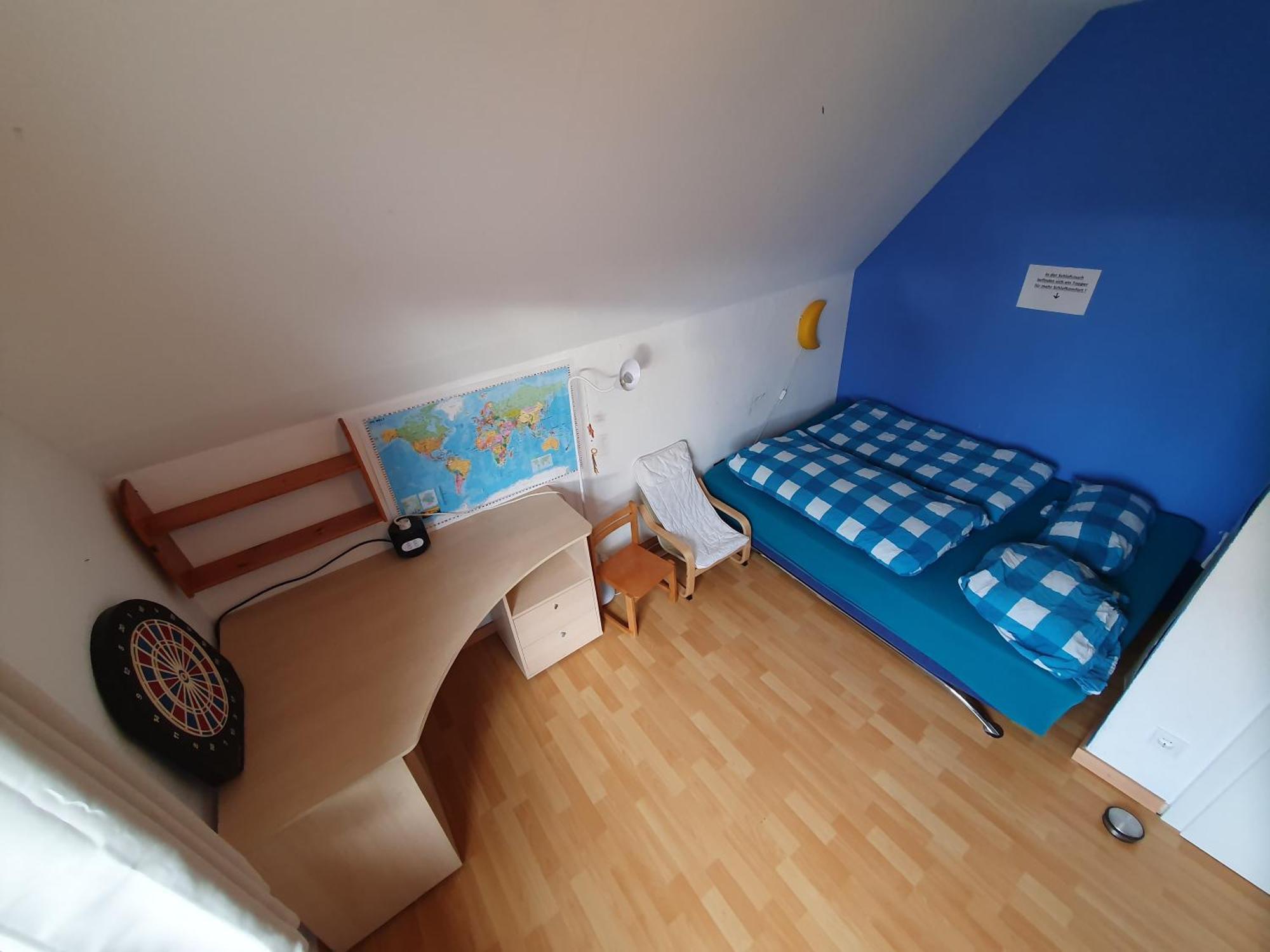 Geraeumiges Ferienhaus In Bad Salzuflen Mit Einfacher Ausstattung, Fuer Geschaeftsreisende, Gruppen Oder Familien Geeignet, 4 Schlafzimmer Exterior foto